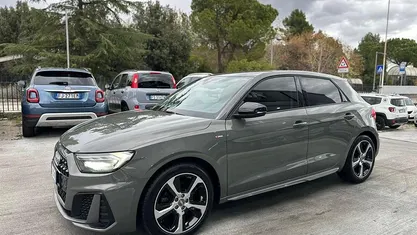 Grigio Usata 2023 Audi A1 S-Line Tre volumi | 25.500 € (Buon prezzo)