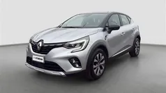 Grigio chiaro Usata 2020 Renault Captur Intens SUV | 15.900 € (Buon prezzo)