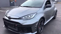 Grigio Nuova 2024 Toyota Yaris Tre volumi | 55.900 € (Buon prezzo)