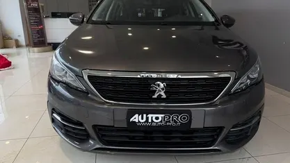 Usata Peugeot 308 Active 120 CV (88 kW) 2017 Grigio Station wagon