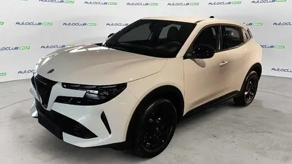 Usata Alfa Romeo Junior 136 CV (100 kW) 2026 SUV