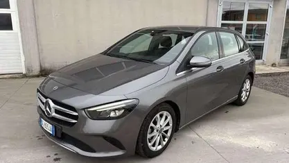 Usata Mercedes B180 Executive 116 CV (85 kW) 2022 Grigio Monovolume
