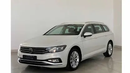 Bianco Usata 2022 VW Passat Business Station wagon | 22.500 € (Buon prezzo)