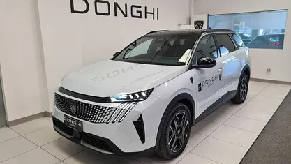 Usata Peugeot 5008 GT 136 CV (100 kW) 2024 Bianco SUV