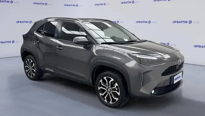 Gray Usata 2025 Toyota Yaris Cross Trend SUV | 24.490 € (Buon prezzo)