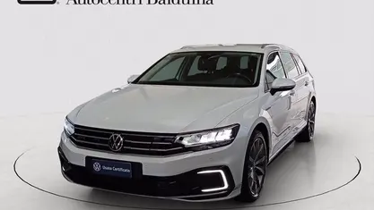 Onyx perlato Usata 2021 VW Passat GTE Station wagon | 26.200 € (Molto cara)