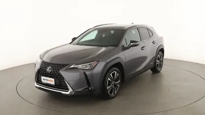 Usata Lexus UX 250h E-FOUR Executive Line 184 CV (135 kW) 2019 Grigio SUV