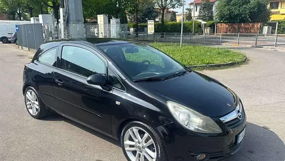Usata Opel Corsa 75 CV (55 kW) 2008 Utilitaria