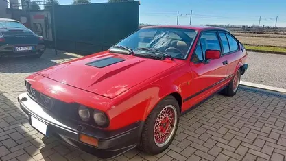 Usata Alfa Romeo GTV 160 CV (117 kW) 1983 Coupé