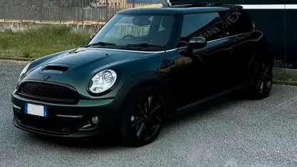 Usata Mini Cooper S 184 CV (135 kW) 2010 Verde Utilitaria