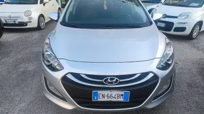 Usata Hyundai i30 Comfort 128 CV (94 kW) 2012 Grigio Station wagon