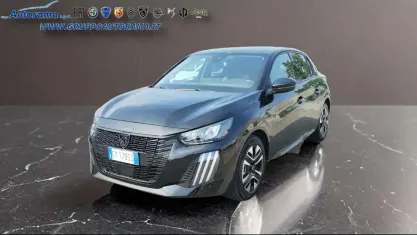 Usata Peugeot 208 101 CV (74 kW) 2025 Nero Utilitaria