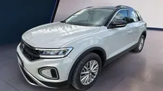 Beige Usata 2023 VW T-Roc Life SUV | 22.900 € (Buon prezzo)