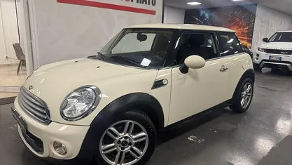 Usata Mini Cooper D Hype 75 CV (55 kW) 2011 Utilitaria
