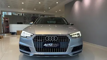 Usata Audi A4 Business 190 CV (139 kW) 2018 Gray Berlina