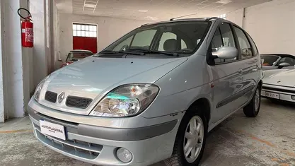 Usata Renault Scénic 107 CV (78 kW) 2003 Monovolume