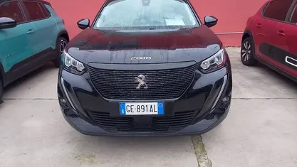 Usata Peugeot 2008 Active 110 CV (80 kW) 2021 SUV