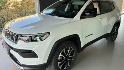 Usata Jeep Compass Limited 190 CV (139 kW) 2024 Grigio SUV