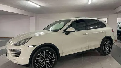 Bianco Usata 2011 Porsche Cayenne SUV | 19.200 € (Buon prezzo)
