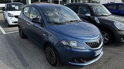 Gebraucht Lancia Ypsilon 101 PS (74 kW) 2024 Weiß Kleinwagen