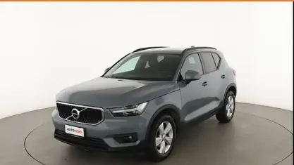 Usata Volvo XC40 Momentum 163 CV (119 kW) 2020 Grigio SUV