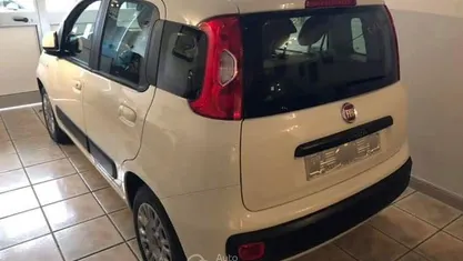 Begagnad Fiat Panda Lounge 69 HK (50 kW) 2024 Vit Halvkombi