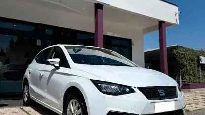 Usata Seat Ibiza Business 95 CV (69 kW) 2023 Bianco pastello Utilitaria