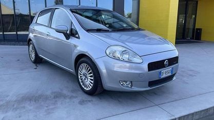Usata Fiat Grande Punto Dynamic 90 CV (66 kW) 2006 Grigio Utilitaria