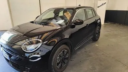 Usata Fiat 600 145 CV (106 kW) 2025 Nero SUV