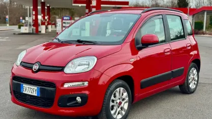 Usata Fiat Panda Lounge 75 CV (55 kW) 2014 Rosso Utilitaria