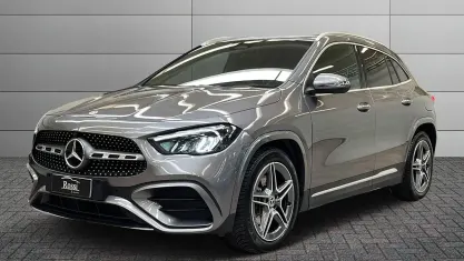 Usata Mercedes GLA200 Advanced Plus 150 CV (110 kW) 2024 Nero cosmo metallizzato SUV