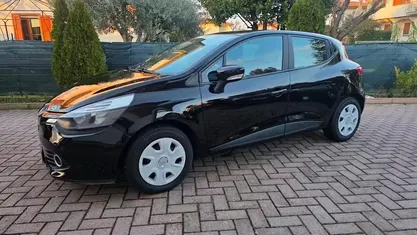 Usata Renault Clio IV 75 CV (55 kW) 2013 Nero Berlina