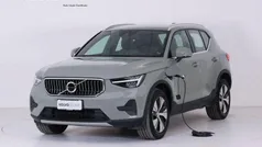 Verde Usata 2022 Volvo XC40 Core SUV | 29.900 € (Buon prezzo)