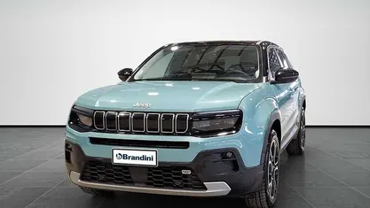Azzurro tetto nero Usata 2024 Jeep Avenger Summit SUV | 19.635 € (Buon prezzo)