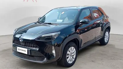 Begagnad Toyota Yaris Cross Business Edition 116 HK (85 kW) 2022 Svart SUV