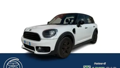 Begagnad Mini Cooper D Countryman Business 150 HK (110 kW) 2018 Vit SUV