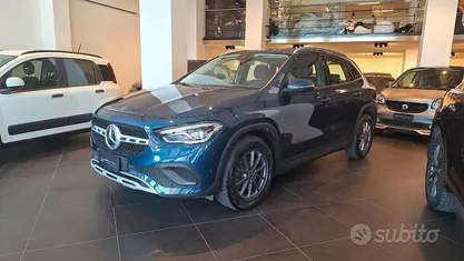 Blu/azzurro Usata 2021 Mercedes GLA200 Business SUV | 31.790 € (Ottimo prezzo)