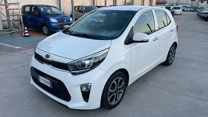 Bianco Usata 2018 Kia Picanto Active Due volumi | 8950 € (Ottimo prezzo)