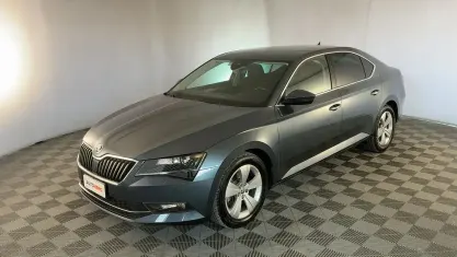 Usata Skoda Superb Executive 150 CV (110 kW) 2018 Grigio Berlina