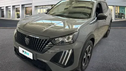 Usata Peugeot 2008 Allure 102 CV (75 kW) 2024 Grigio SUV