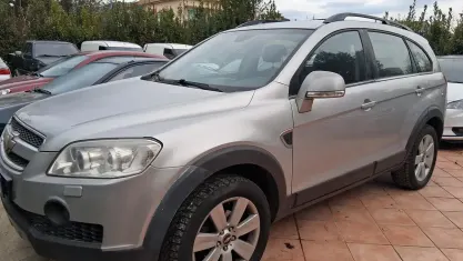 Usata Chevrolet Captiva LS 150 CV (110 kW) 2007 Grigio SUV