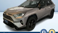 Argento metallizzato Usata 2019 Toyota RAV4 Hybrid Style SUV | 23.900 € (Ottimo prezzo)