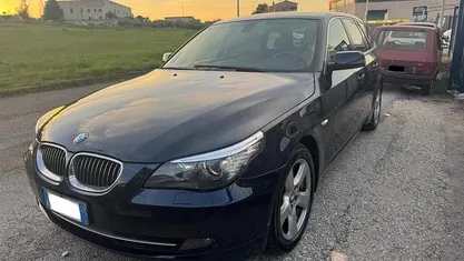 Blu Usata 2009 BMW 525 Station wagon | 14.900 €