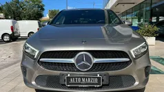 Grigio Usata 2020 Mercedes A180 Business Tre volumi | 19.800 € (Buon prezzo)