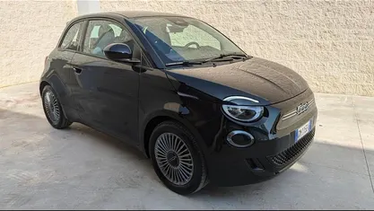 Usata Fiat 500e Icon 42 kW (58 CV) 2023 Nero Utilitaria