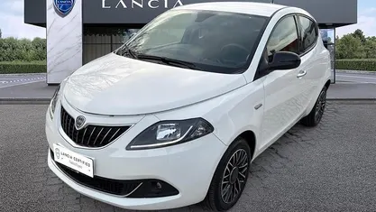 Usata Lancia Ypsilon 69 CV (50 kW) 2024 Utilitaria
