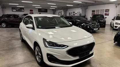 Usata Ford Focus Active 120 CV (88 kW) 2022 Bianco Berlina