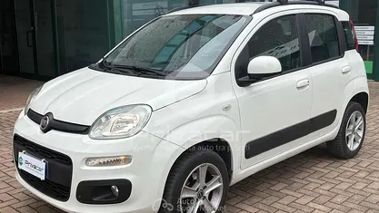 Usata Fiat Panda Lounge 86 CV (63 kW) 2013 Utilitaria