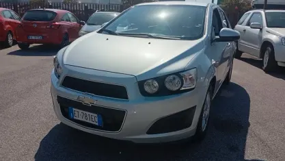 Usata Chevrolet Aveo LS 84 CV (61 kW) 2013 Argento Berlina