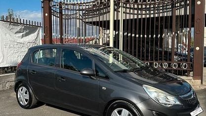 Usata Opel Corsa 75 CV (55 kW) 2012 Grigio Berlina